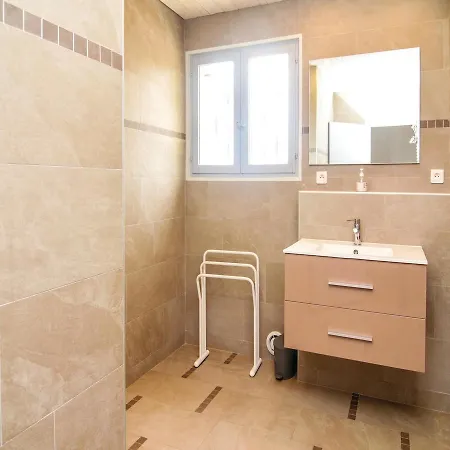 Four-bedroom In Sabran